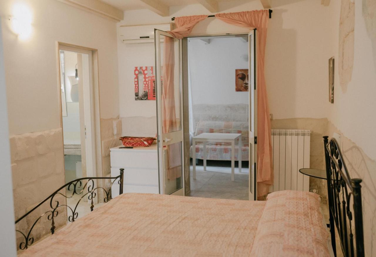 Bed and Breakfast Le Camporelle In Citta Lecce Exterior foto